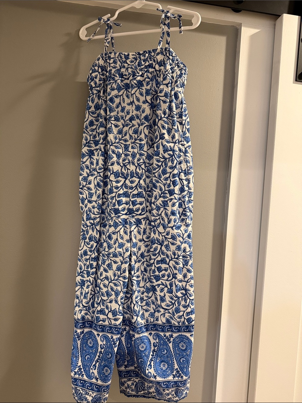JCrew Girls 5T Blue and White Floral Tie-Strap jumpsuit with pockets